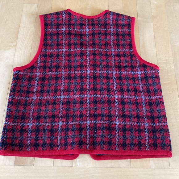 Red Houndstooth Check Vest - Picture 2 of 4